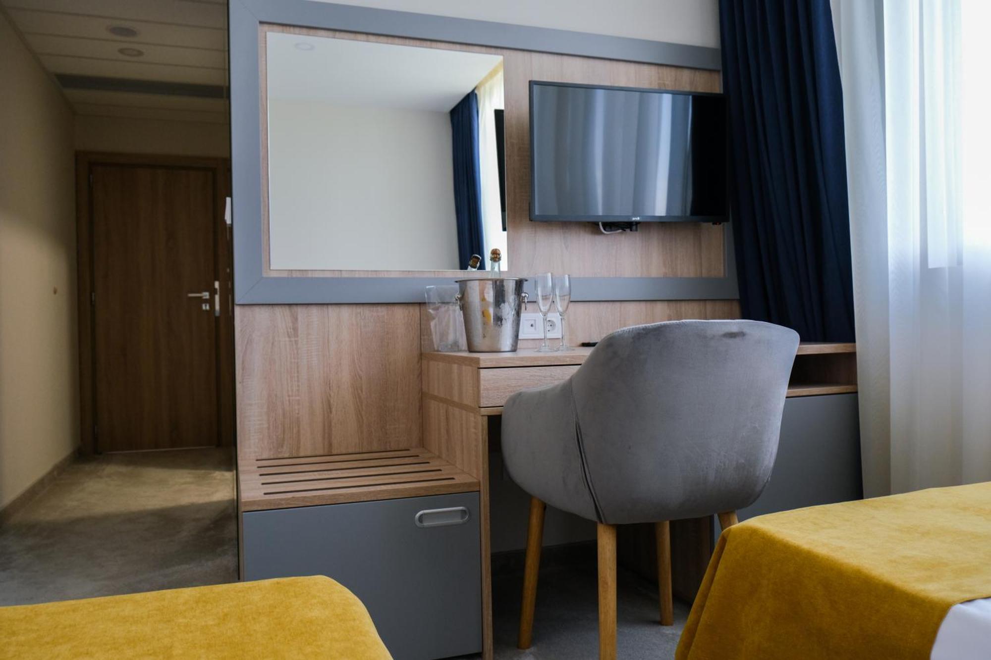 Sps Hotel Plovdiv Extérieur photo