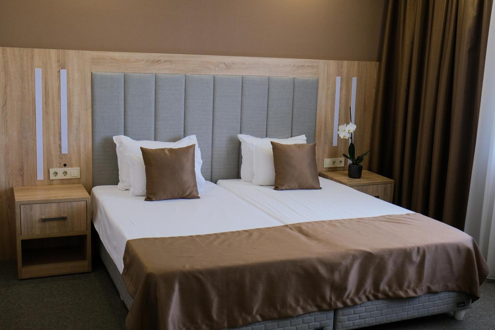 Sps Hotel Plovdiv Extérieur photo