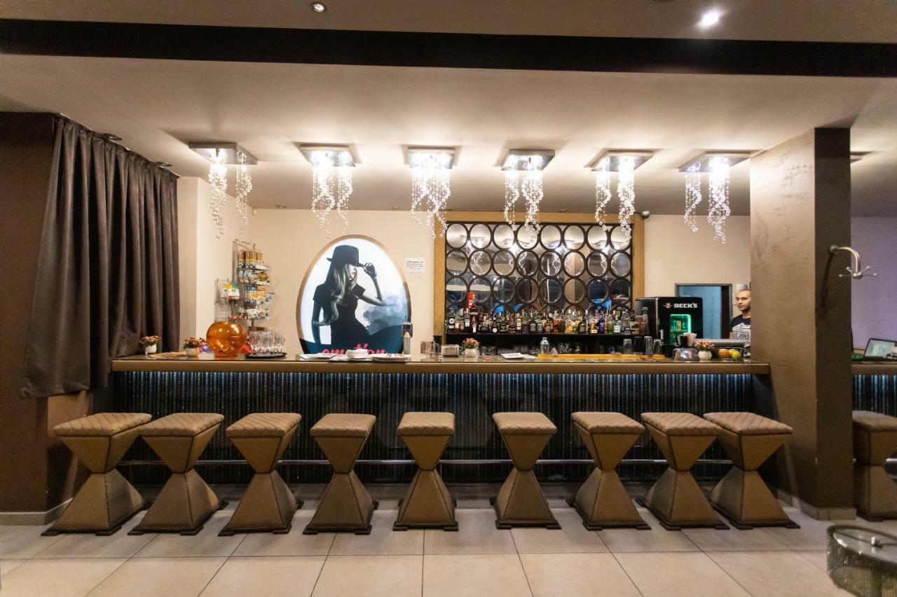 Sps Hotel Plovdiv Extérieur photo